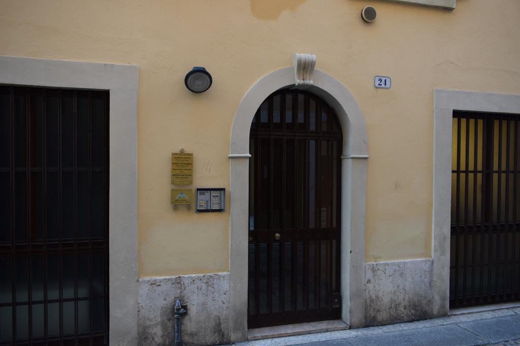 Apartamento Filippini 24 Verona Exterior foto